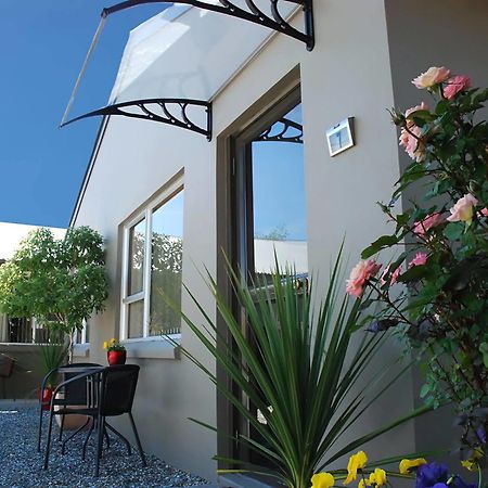 Almond Court Motel Александра Экстерьер фото