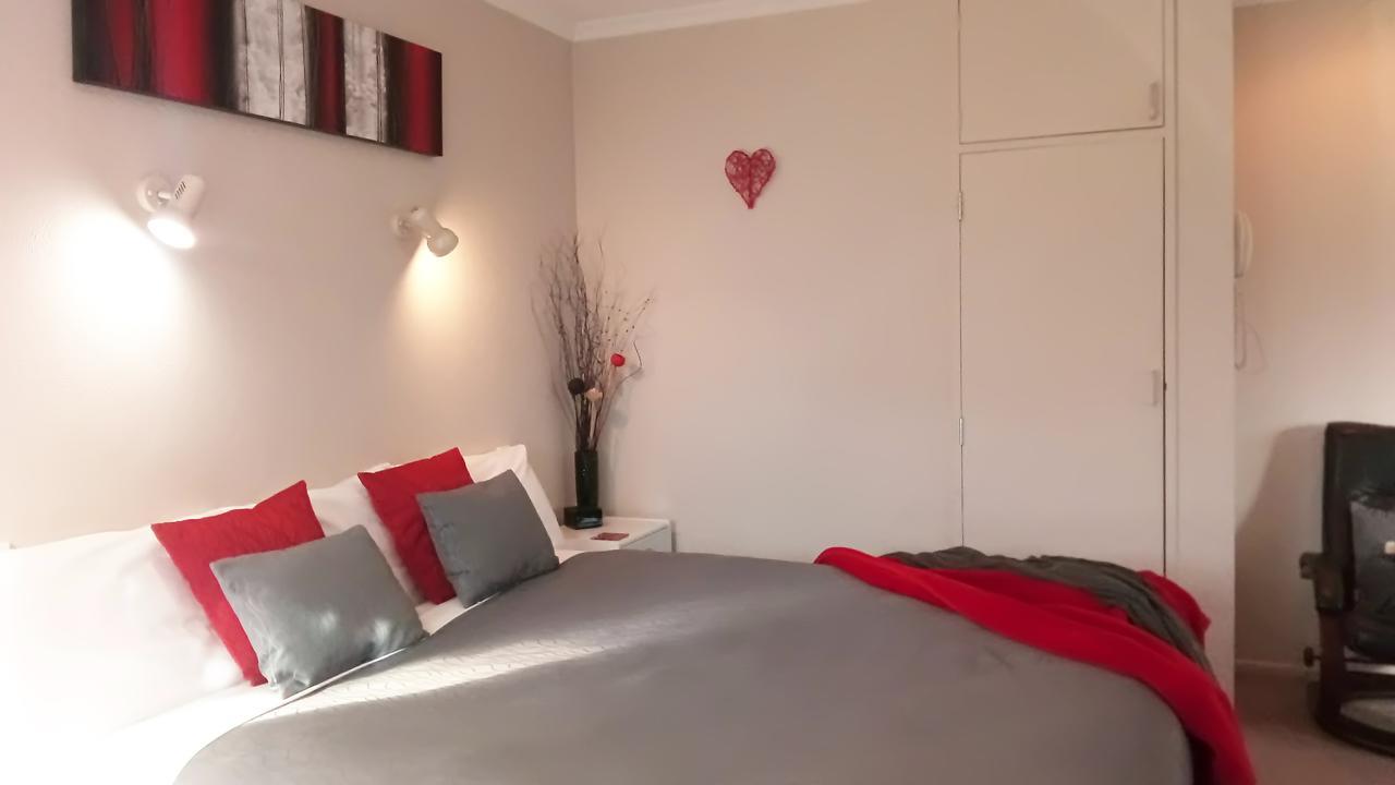 Almond Court Motel Александра Экстерьер фото