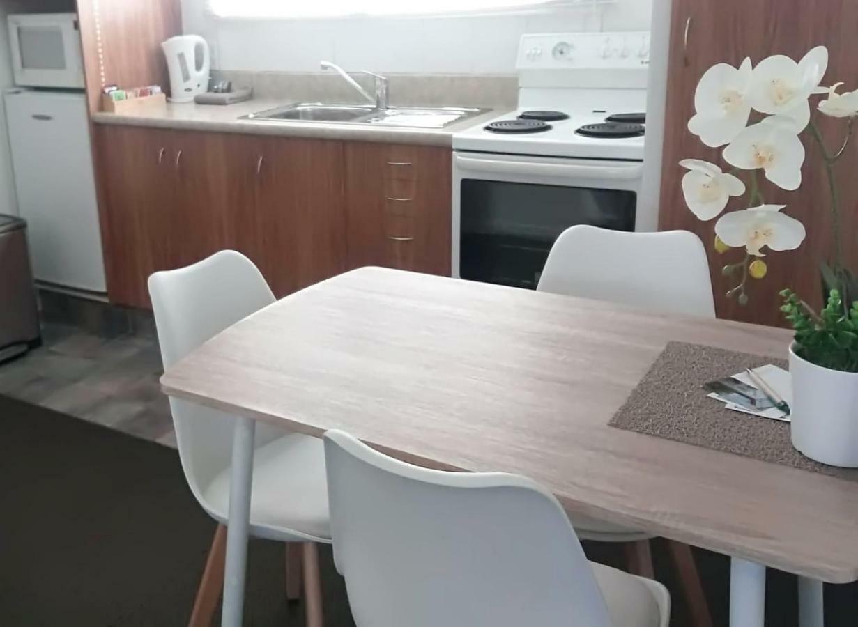 Almond Court Motel Александра Экстерьер фото
